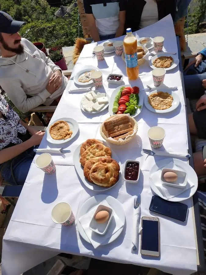 Friends' Guesthouse & Hostel Gjirokaster 0*,  Albania